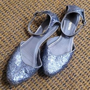 ❤Vintage grey glitter flats by Unrestricted